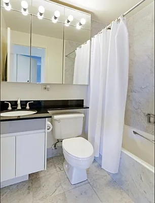 Rented by Compass | media 52