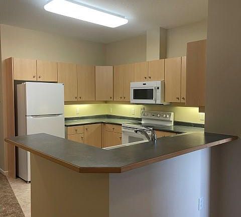 4th image of 4217 164th St SW #B-201