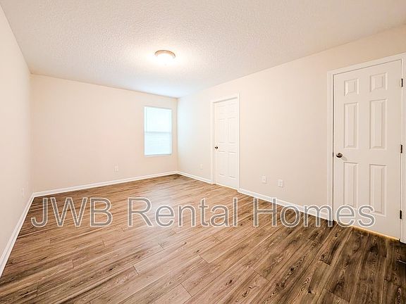 5th image of 8039 Vining St