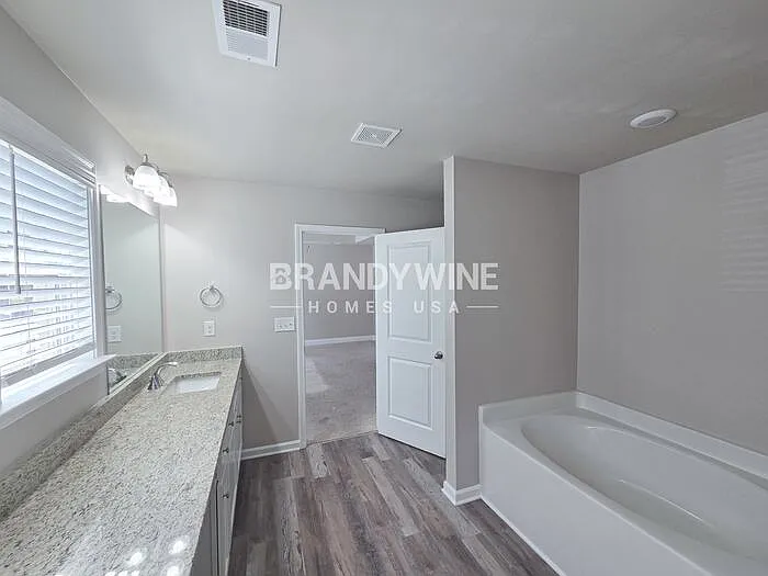 1116 E Shoreview Rd — Photo 17