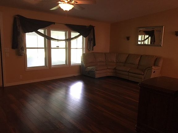 4th image of 12190 NW 91st Ter