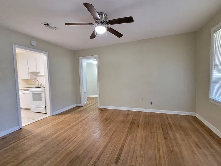 5 Elegans Ave — Photo 7