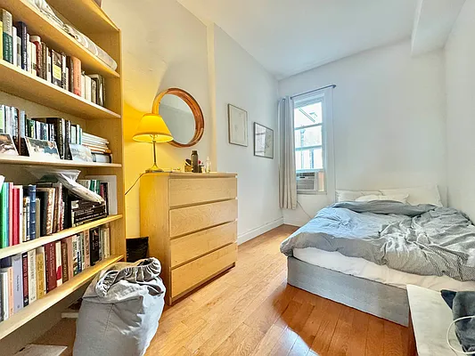 Rented by Elmord Management LLC | media 17