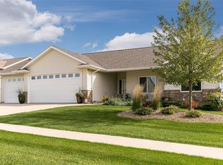 3134 Carlisle Cir, Marion, IA 52302