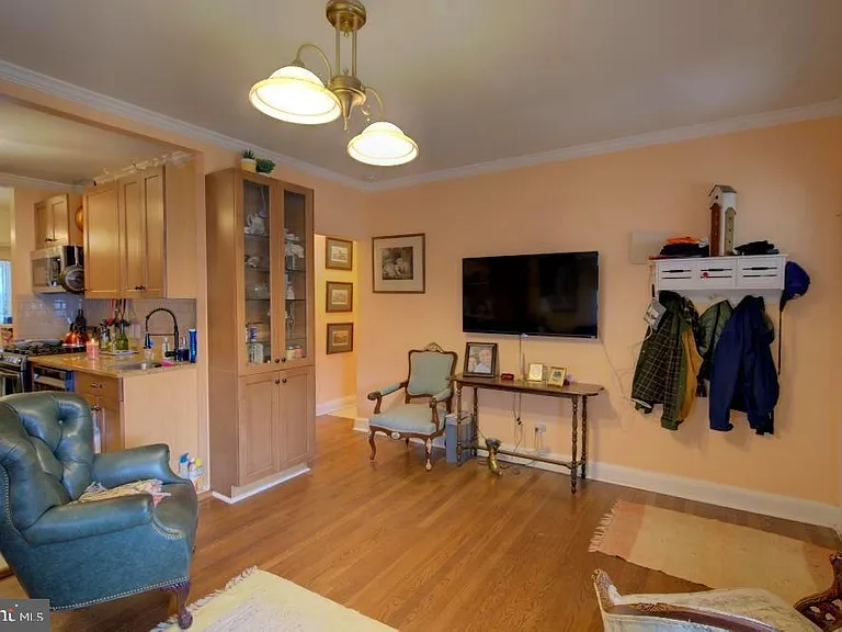 2924 Virginia Ave — Photo 5