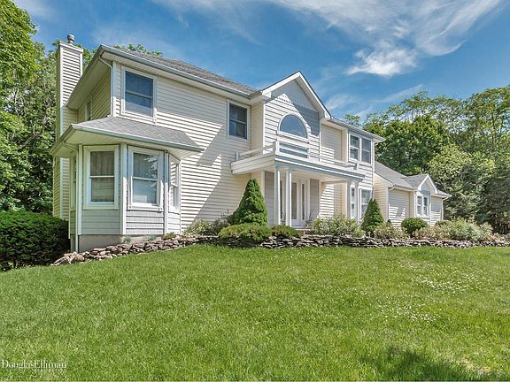 4th image of 12 Parviz Ct