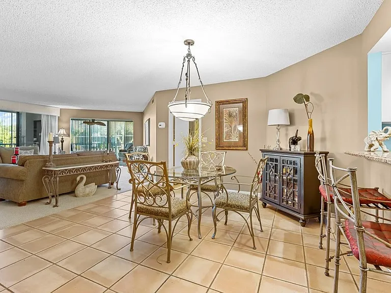 1815 Mooringline Dr #2E — Photo 8