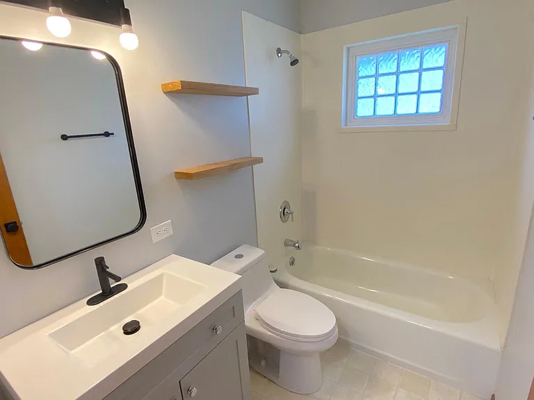 3942 Pace Blvd — Photo 7
