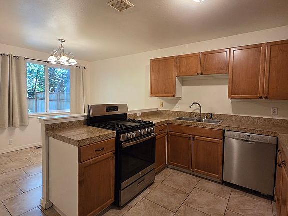 5th image of 5118 Hunt St NW APT B