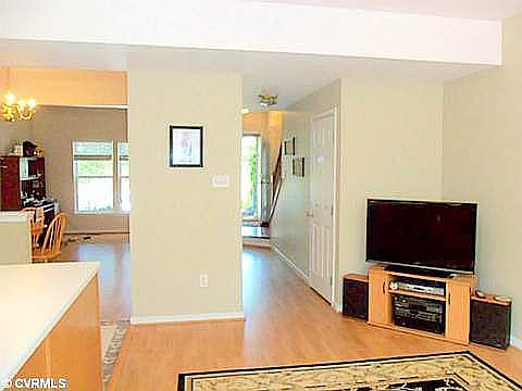 4th image of 2861 Queensland Dr #2861