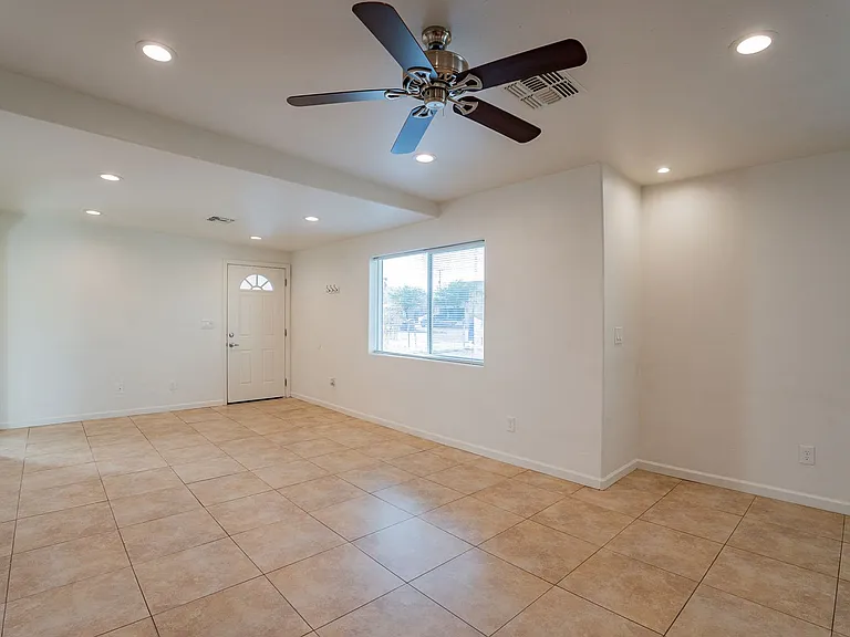436 E. Waverly St. — Photo 8
