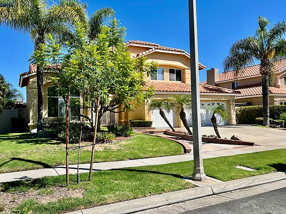 2nd image of 701 Via Paraiso Cir