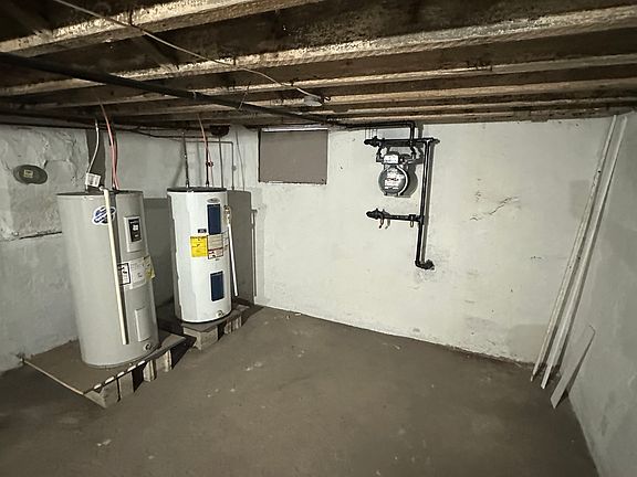 2nd image of 3068 N Percy St #1