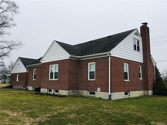 4th image of 6845 Salem Ave