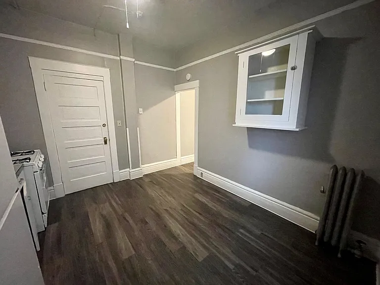 106 S Cedar St — Photo 6