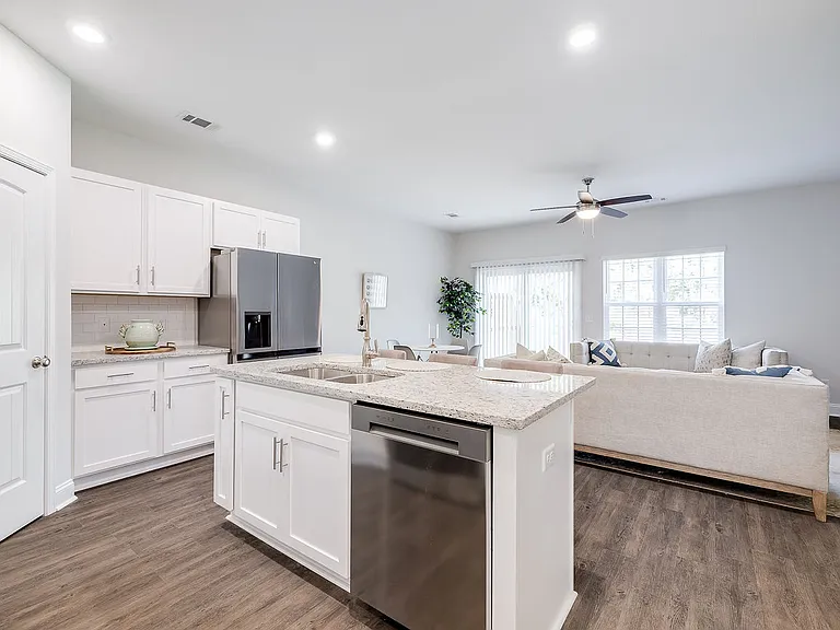 73 Belleau Woods Cir #16 — Photo 4