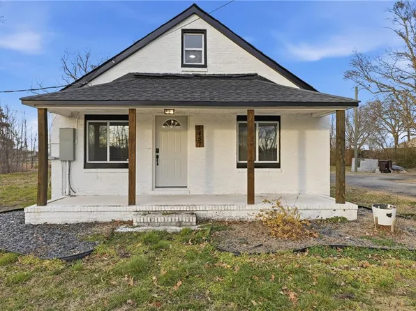 1457 Whittamore Rd, Chesapeake, VA 23322