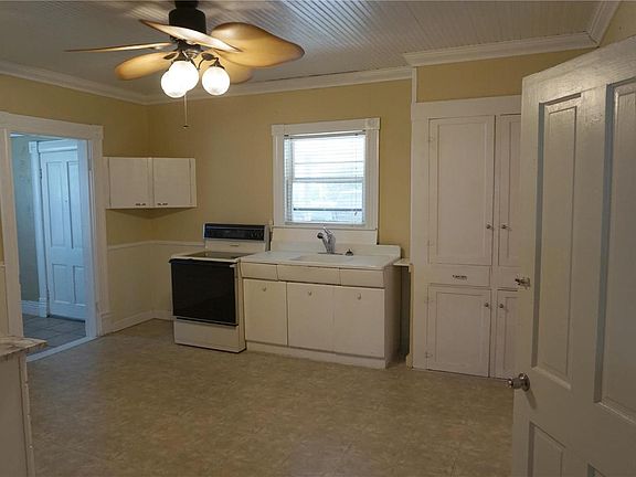 5th image of 2801 N Center St