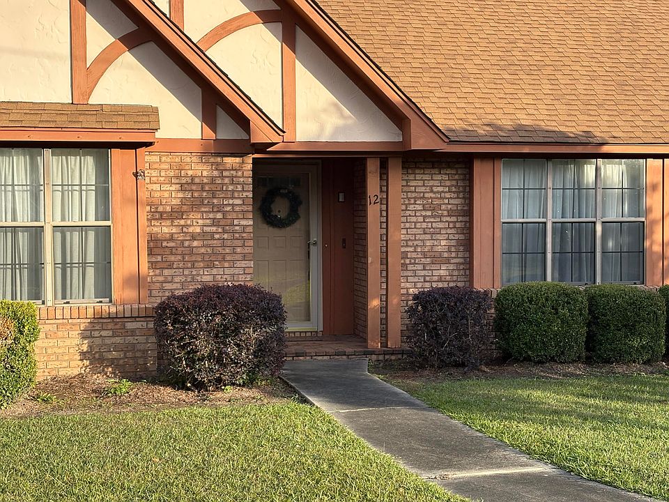 2nd image of 12 Brookwood Dr