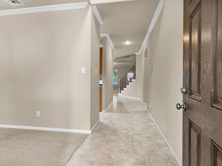 9419 Elliotts Ct — Photo 6
