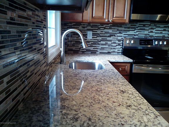 4th image of 1124B Argyll Cir #100B