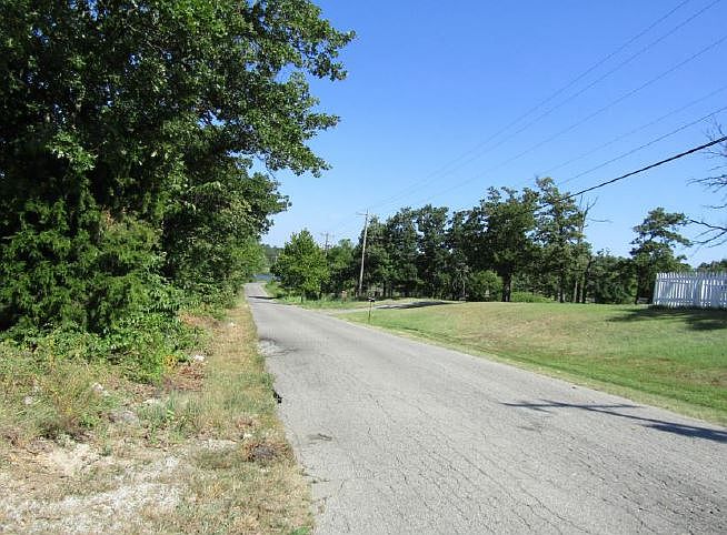 2nd image of 9001 Sahoma Lake Rd