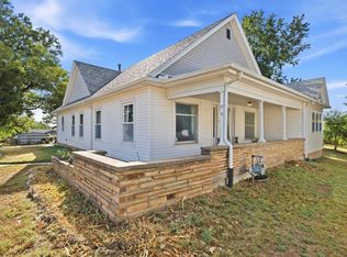 319 E Copeland Ave, Kingman, KS 67068
