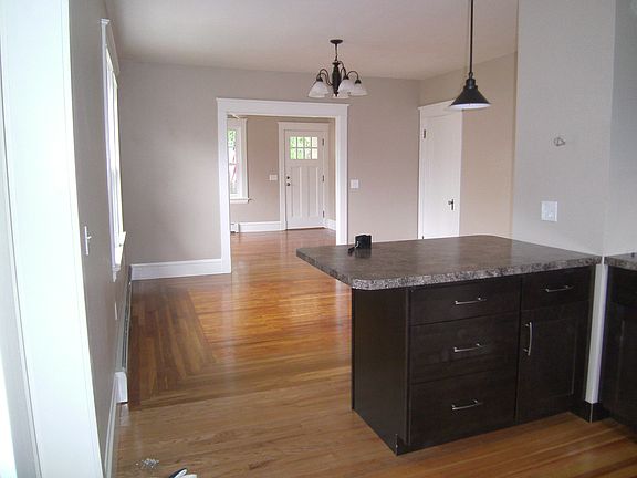 kitchen/diningrm/livingrm