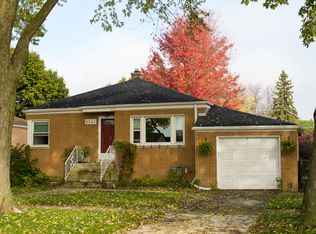 8340 45th Pl, Lyons, IL 60534