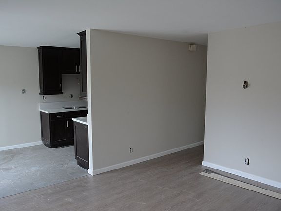 5th image of 4560 North Ave APT 3
