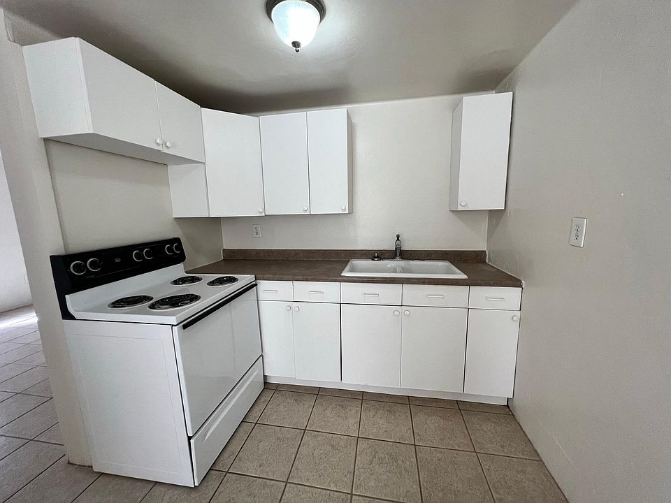 1st image of 2105 College St APT C