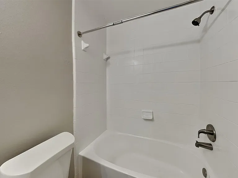 19530 Rocky Bank Dr — Photo 18