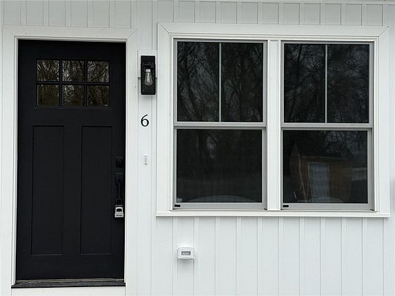 2nd image of 2907 Post Rd #6