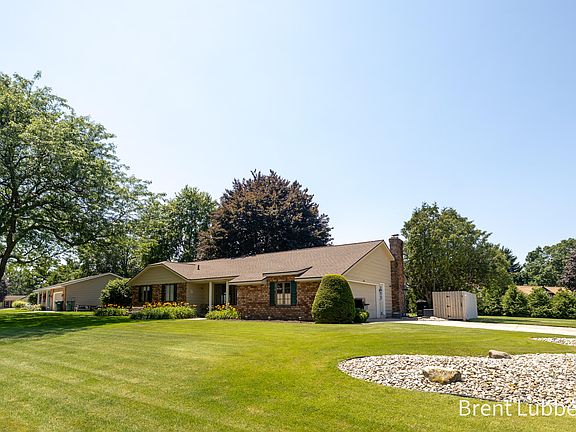 3rd image of 2685 E Chester Dr