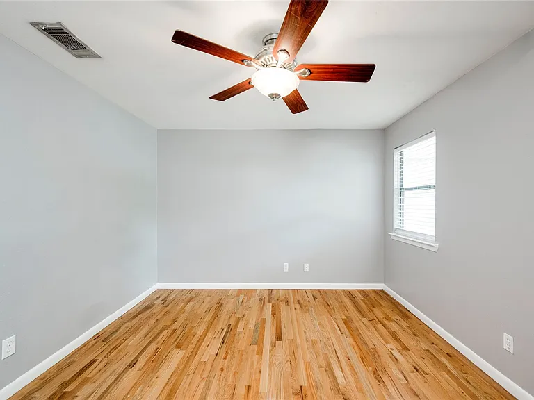 403 W Elizabeth St #B — Photo 8