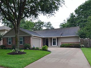 8431 Sparkling Springs Dr, Houston, TX 77095