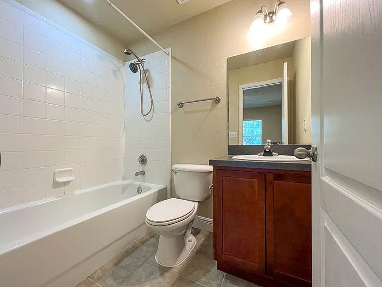 2972 SW 35th Pl #84 — Photo 24