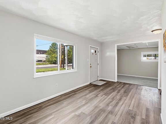 5th image of 1326 Montain Rd