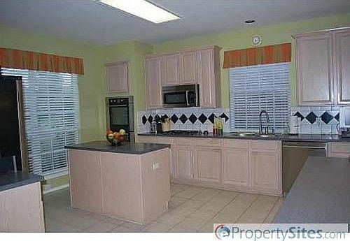 4th image of 2712 Flamingo Ln