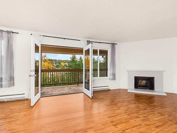 5th image of 10514 NE 32nd Pl APT F302