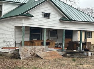 208 N Hemphill St, Crane, MO 65633