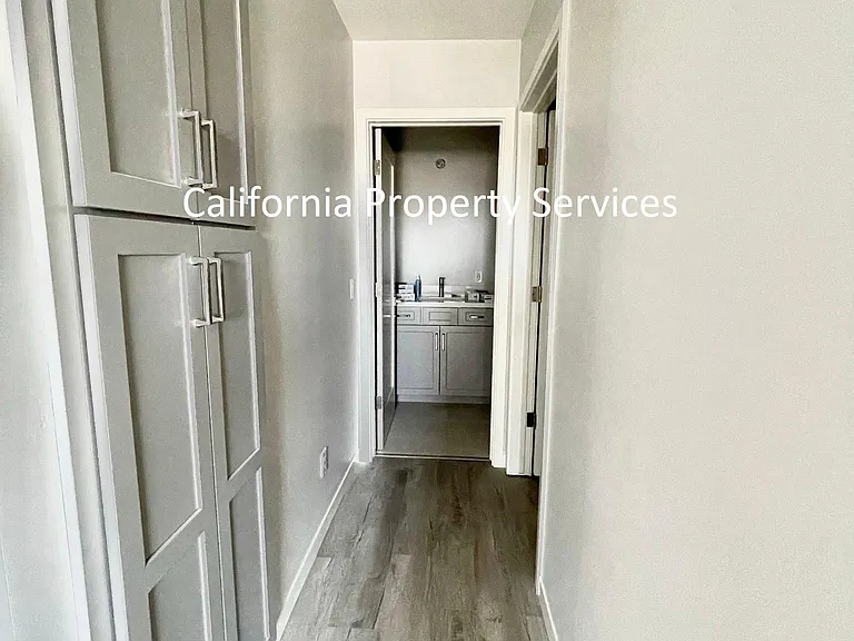 1200 E Grand Ave #202 — Photo 3