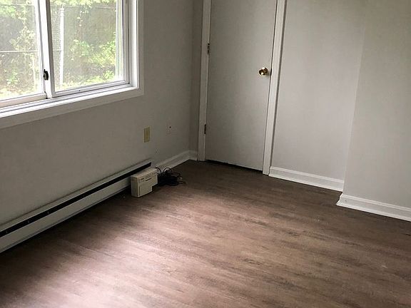 3rd image of 31 Hyde St #10811645