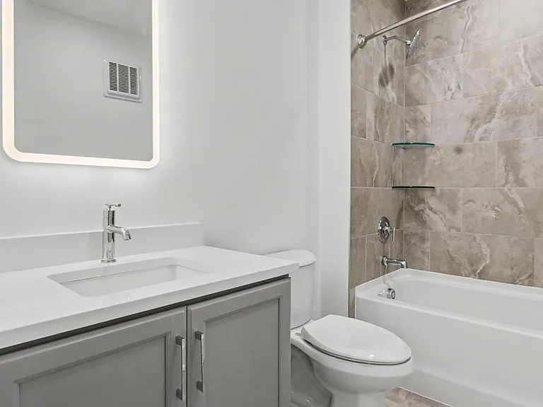 701 N Henry St #306 — Photo 42