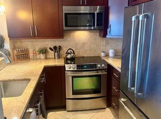 102 Nelson Ct #O102, Edgewater, NJ