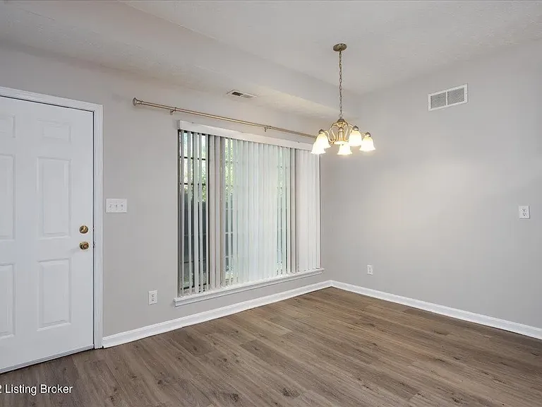 217 Hampton Place Ct — Photo 6
