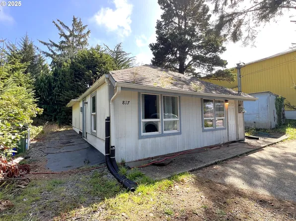 817 S Empire Blvd, Coos Bay, OR 97420