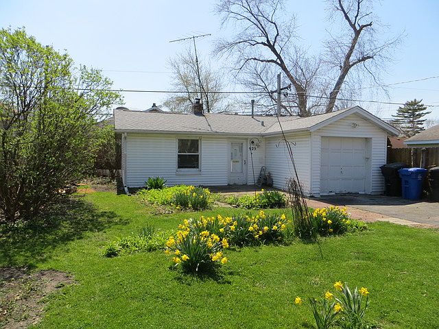 1st image of 925 Woodlawn Ave
