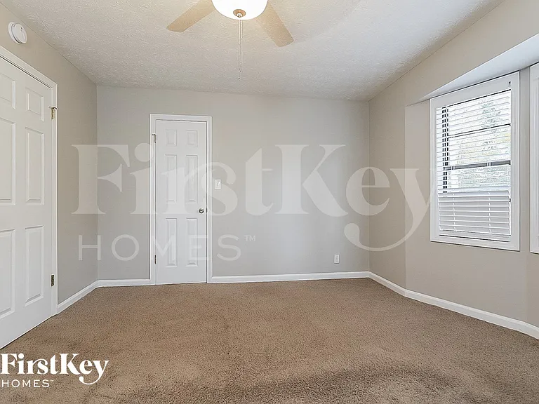 2047 Lake Ridge Ter — Photo 7