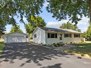 85 Horseshoe Rd, Oshkosh, WI 54904